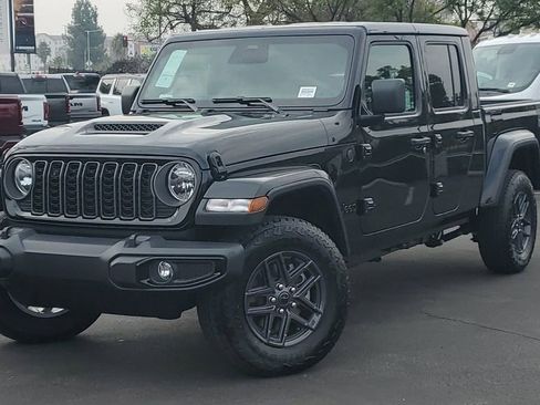 New 2026 Jeep Gladiator Sport image 32