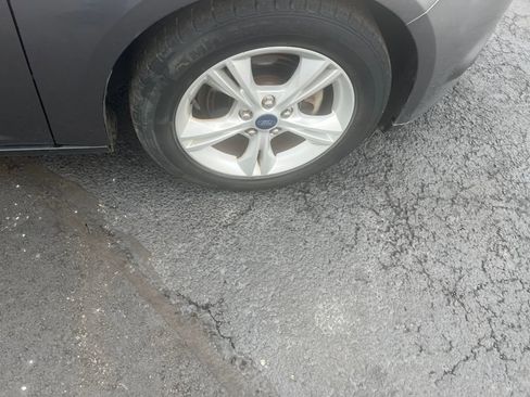 Used 2014 Ford Focus SE image 30