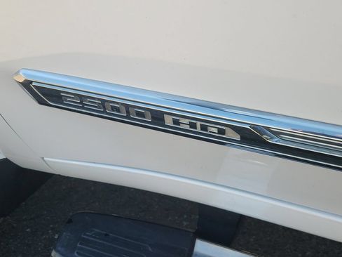 Used 2024 Chevrolet Silverado 2500 High Country w/ Technology Package AWD/4WD image 29
