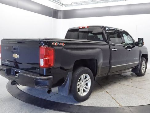 Used 2020 Chevrolet Silverado 1500 LT Trail Boss AWD/4WD image 6