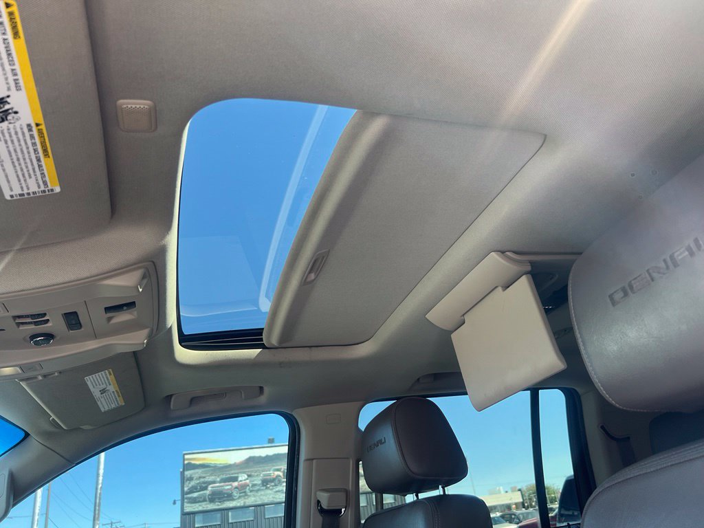 Used 2015 GMC Yukon XL Denali AWD/4WD image 21