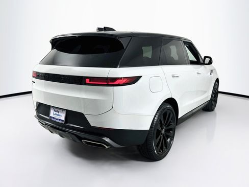 Used 2024 Land Rover Range Rover Sport SE AWD/4WD image 5