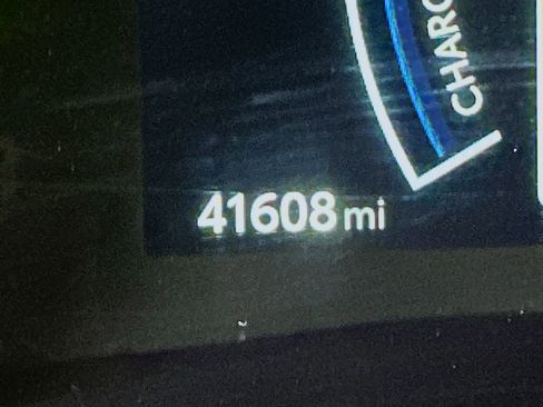 Used 2025 Toyota Camry SE image 34