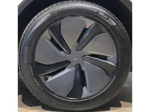 Used 2026 Tesla Model Y Long Range image 10