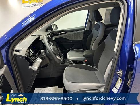 Used 2022 Volkswagen Taos S image 5