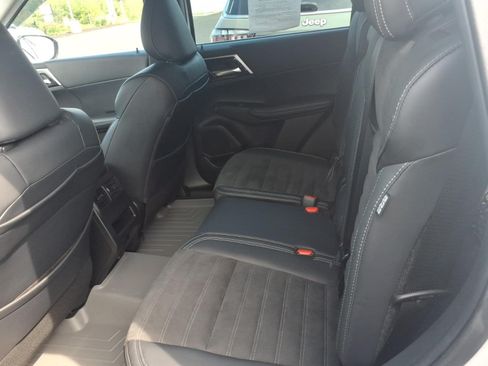Used 2023 Mitsubishi Outlander SE AWD/4WD image 8
