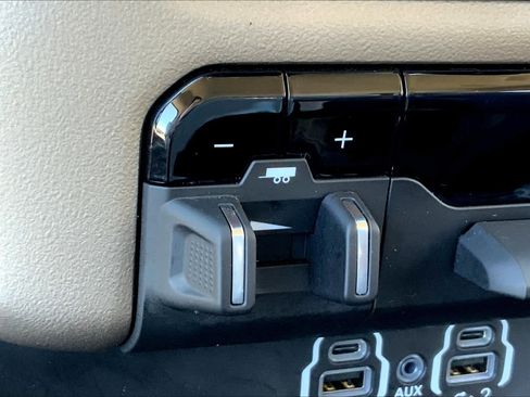 Certified 2022 RAM 1500 Laramie image 30