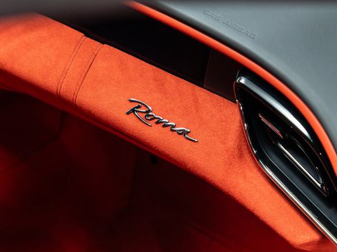Used 2022 Ferrari Roma RWD image 36