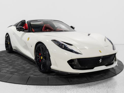 Used 2023 Ferrari 812 GTS RWD image 13