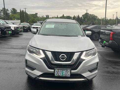 Used 2017 Nissan Rogue S AWD/4WD image 6