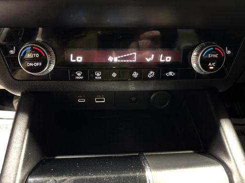 Used 2022 Mitsubishi Outlander SE FWD image 29
