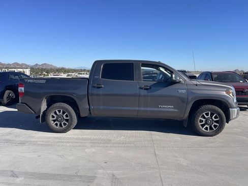 Used 2018 Toyota Tundra SR5 image 3