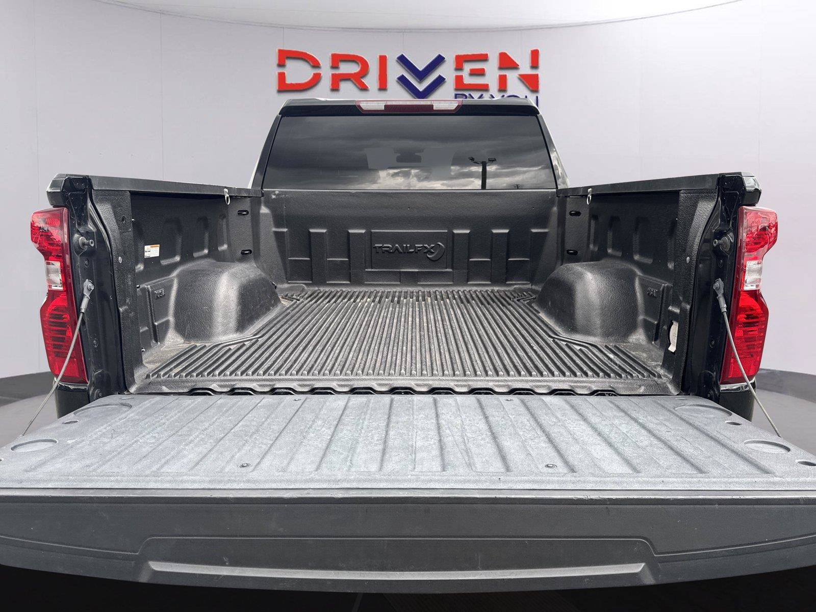 Used 2024 Chevrolet Silverado 1500 Custom RWD image 32