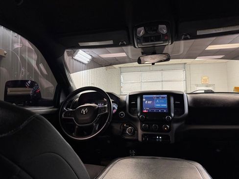 Used 2024 RAM 2500 Tradesman w/ Chrome Appearance Group image 21