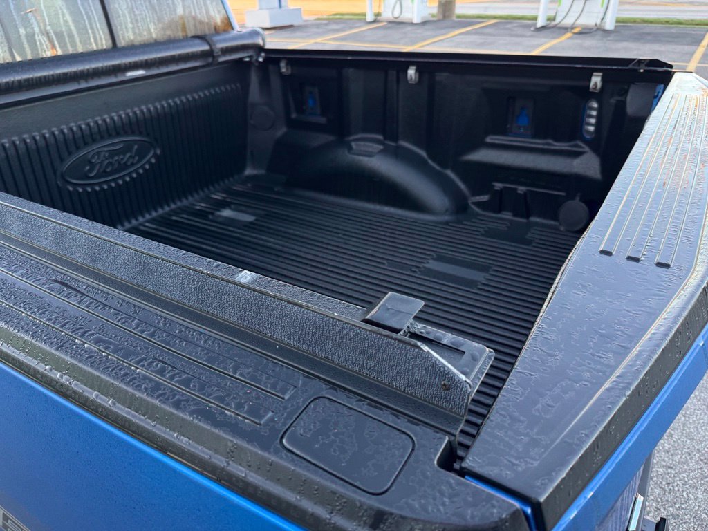 Used 2017 Ford F150 XLT w/ Equipment Group 302A Luxury AWD/4WD image 42