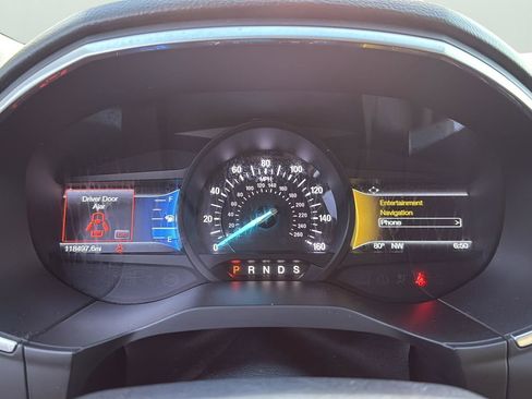 Used 2015 Ford Edge Titanium w/ Equipment Group 301A FWD image 16