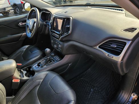 Used 2019 Jeep Cherokee Limited AWD/4WD image 43
