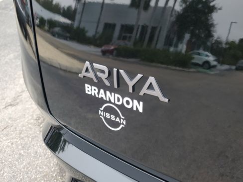Used 2023 Nissan Ariya FWD image 9