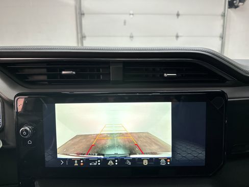 Used 2024 GMC Sierra 3500 Denali w/ Technology Package image 41