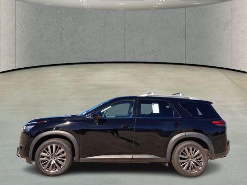 Used 2023 Nissan Pathfinder SL w/ SL Premium Package image 8