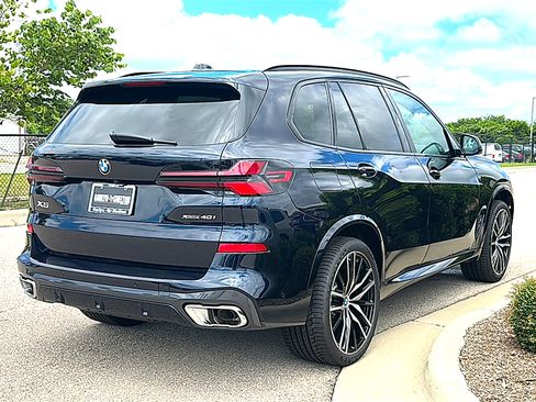New 2026 BMW X5 xDrive40i w/ M Sport Package AWD/4WD image 8