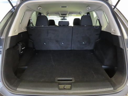 Used 2023 Nissan Rogue SV image 33