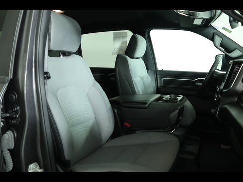 Used 2024 RAM 1500 Big Horn image 28