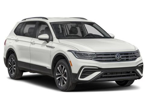 Used 2023 Volkswagen Tiguan S image 6