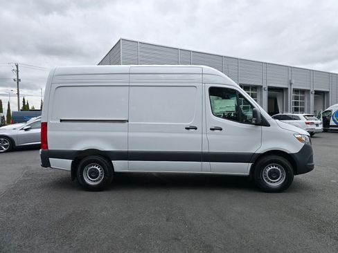 New 2025 Mercedes-Benz Sprinter 2500 image 8