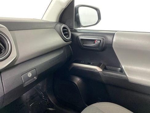 Used 2021 Toyota Tacoma SR5 image 21