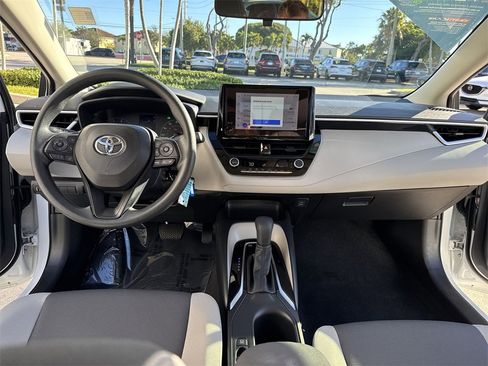 Used 2024 Toyota Corolla LE image 37