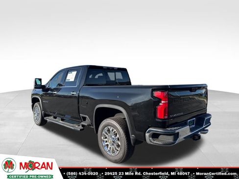 Used 2024 Chevrolet Silverado 2500 LTZ w/ LTZ Plus Package image 3