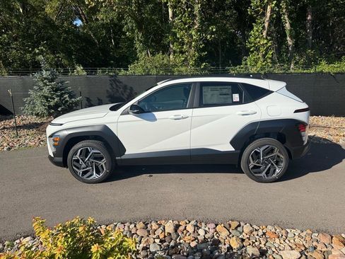 New 2026 Hyundai Kona SEL Premium image 2