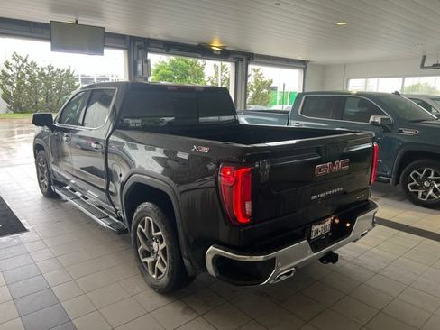 Used 2023 GMC Sierra 1500 SLT AWD/4WD image 5