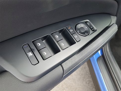 New 2026 Kia Sportage EX w/ EX Panorama Roof Package image 9