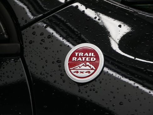 Certified 2022 Jeep Cherokee Trailhawk w/ Comfort/Convenience Group image 53