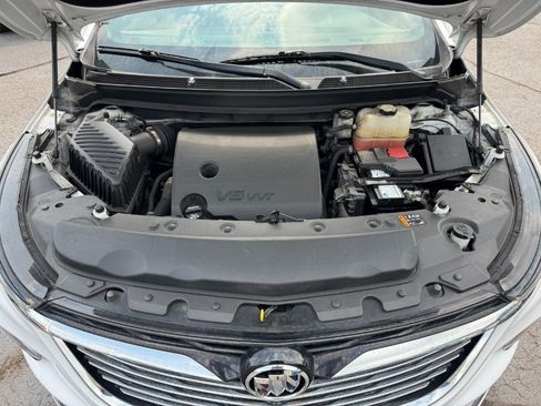 Used 2022 Buick Enclave Essence FWD image 24