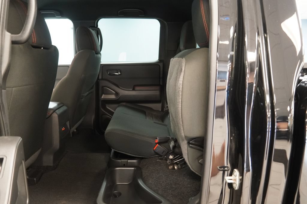Used 2023 Nissan Frontier PRO-4X w/ Technology Package AWD/4WD image 26