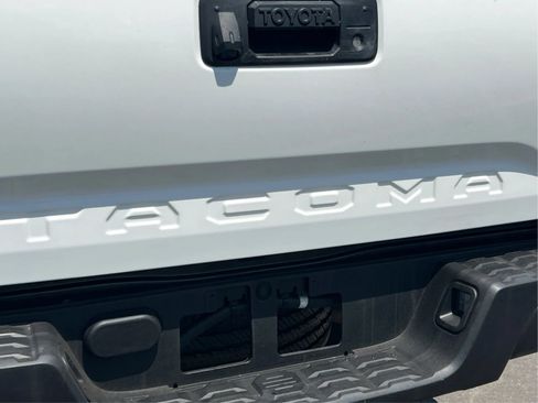 Used 2021 Toyota Tacoma SR AWD/4WD image 26