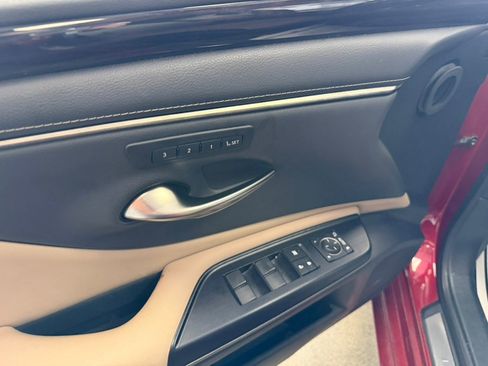 Used 2020 Lexus ES 350 w/ Premium Package image 24