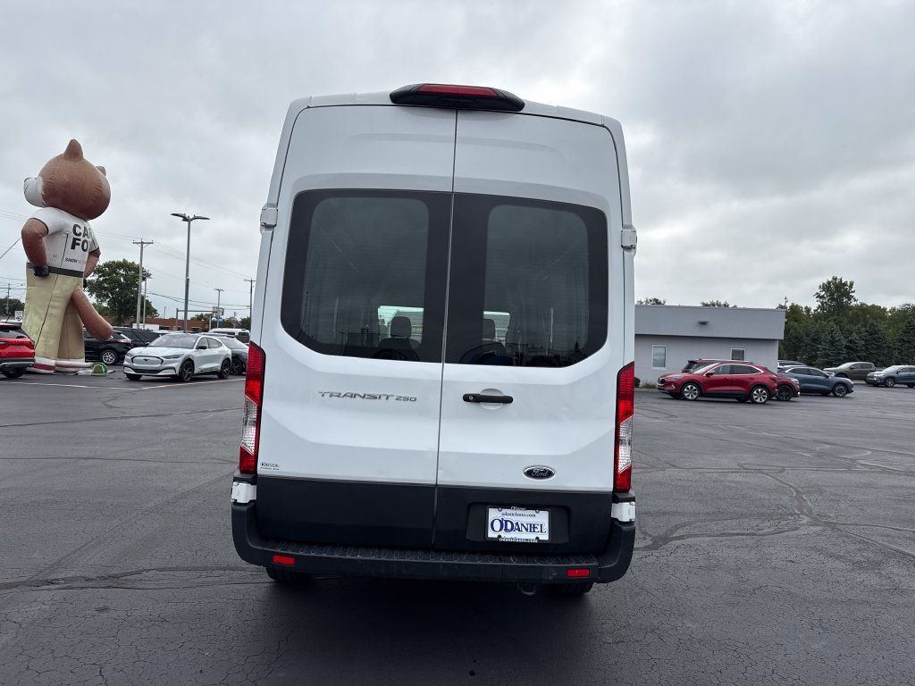 Used 2023 Ford Transit 250 148 High Roof RWD image 6