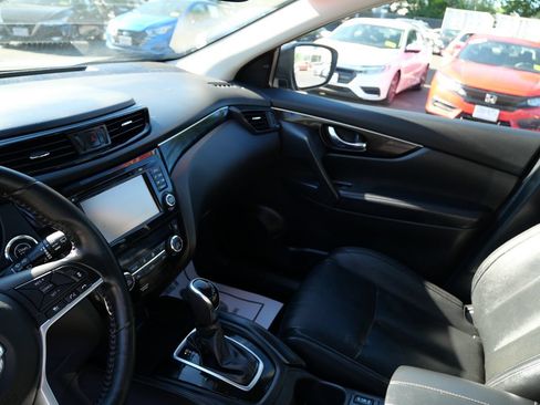 Used 2018 Nissan Rogue Sport SL w/ SL Premium Package AWD/4WD image 13