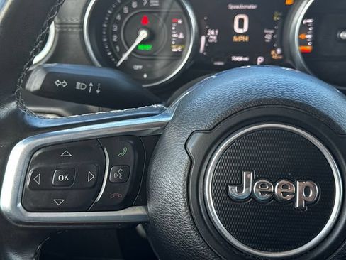 Used 2023 Jeep Wrangler Unlimited Sahara w/ Cold Weather Group AWD/4WD image 24