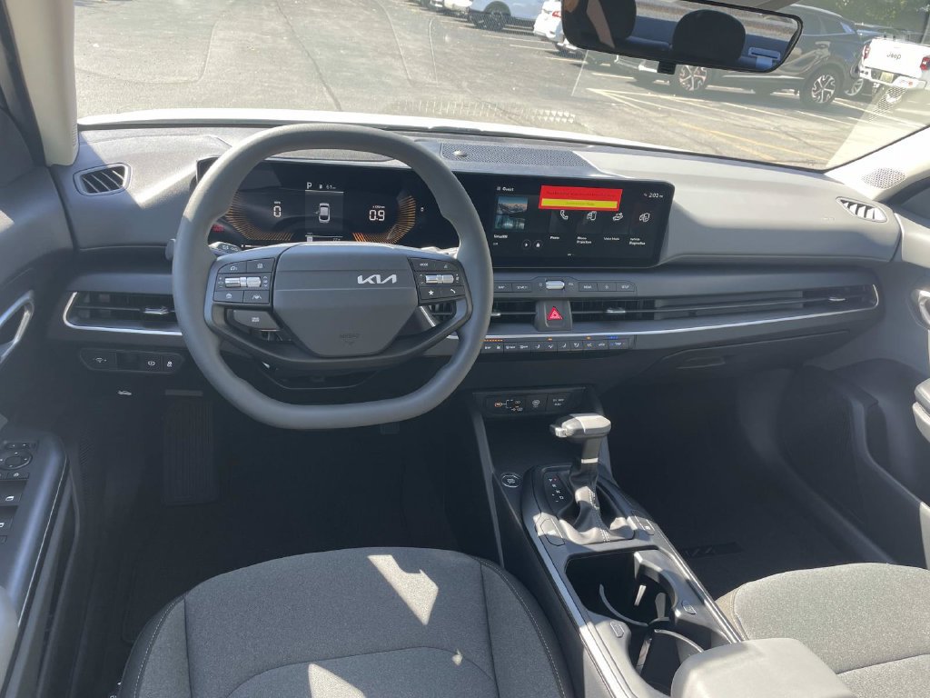 New 2026 Kia K4 FWD image 6
