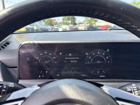 Used 2024 Kia Seltos EX AWD/4WD image 15