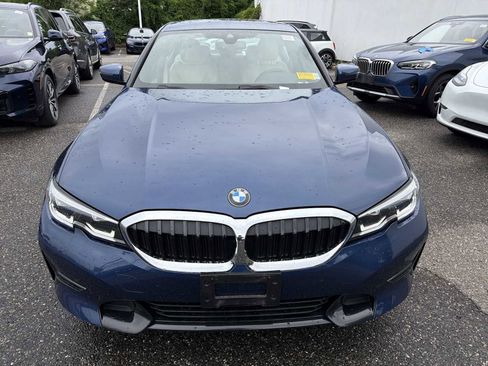Certified 2022 BMW 330i xDrive Sedan w/ Driving Assistance Package AWD/4WD image 3