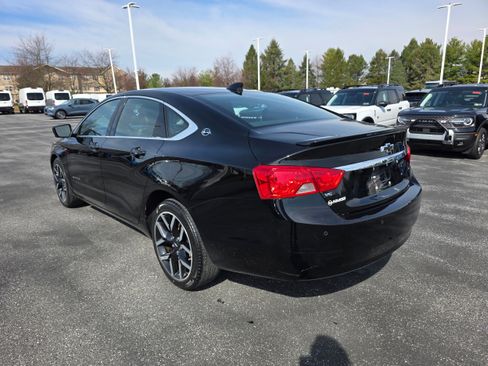 Used 2017 Chevrolet Impala LT image 3