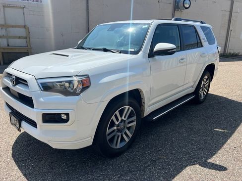 Used 2022 Toyota 4Runner TRD Sport w/ Technology Package AWD/4WD image 14