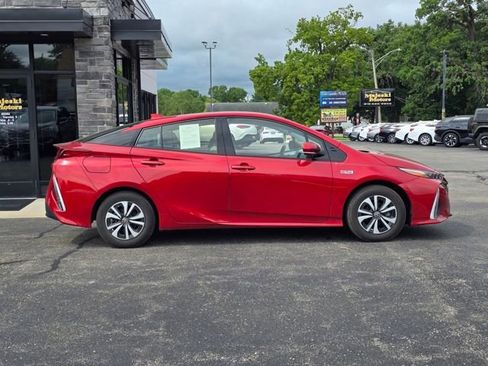 Used 2019 Toyota Prius Prime Premium image 8