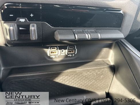 Used 2023 RAM 1500 Big Horn AWD/4WD image 31